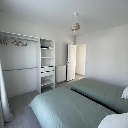 Дом отдыха Maison Spacieuse & Lumineuse A